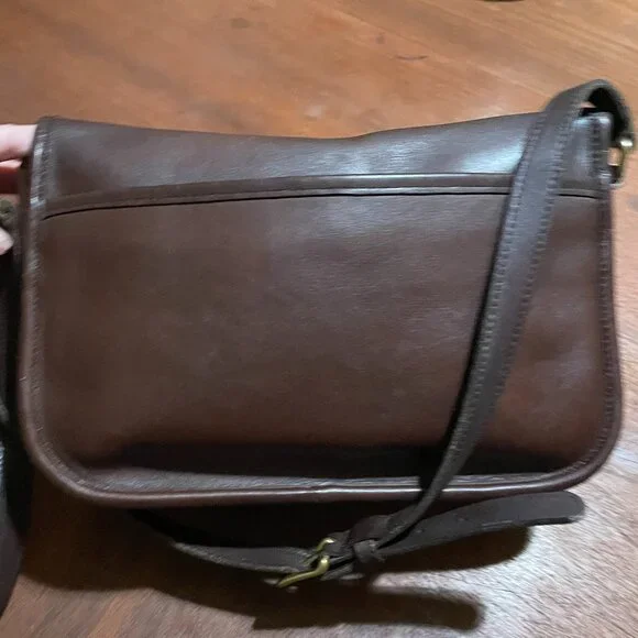 Vintage Coach City Bag in Brown 9790 - Picture 2 of 14